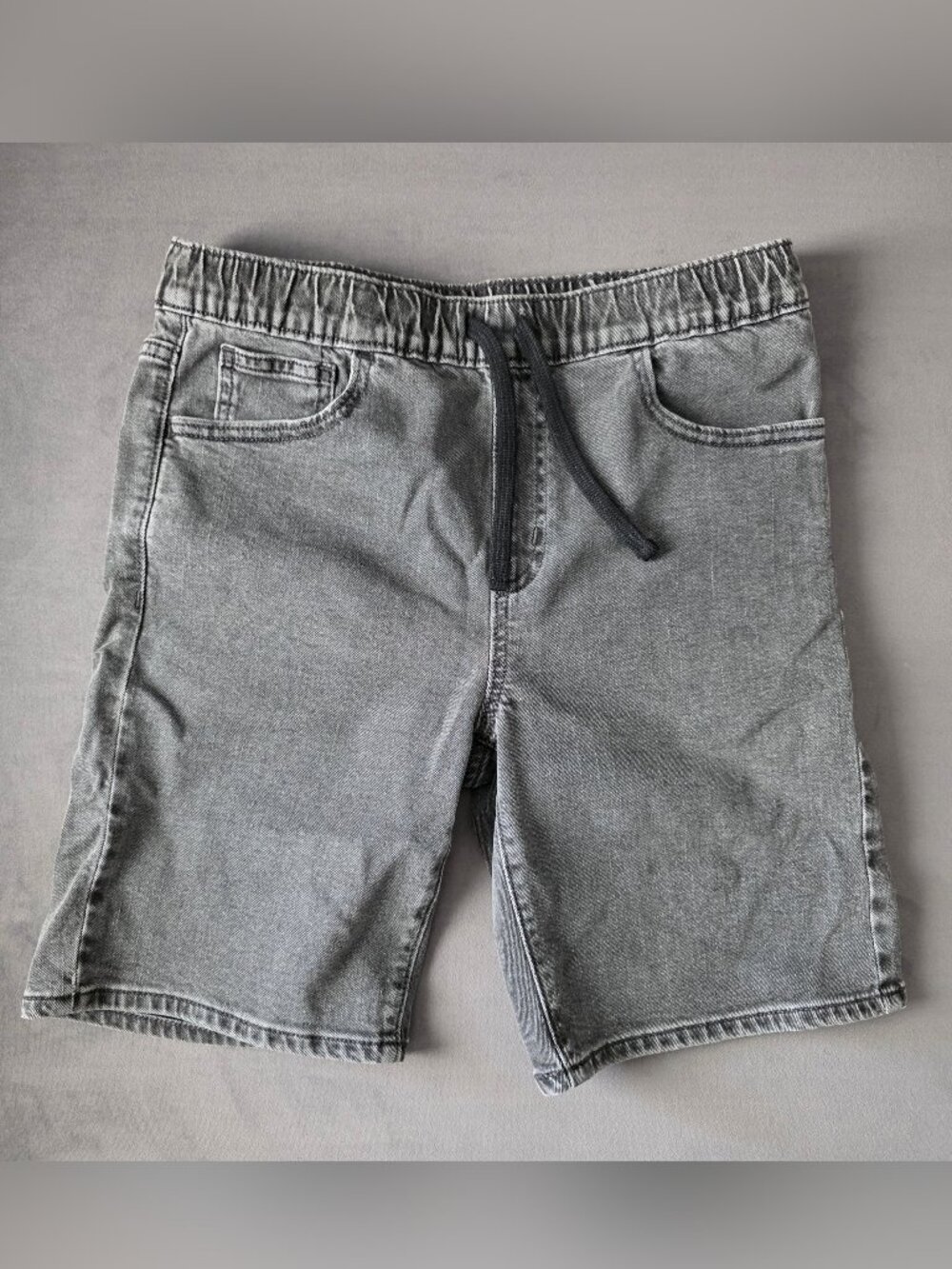 Old Navy Boys Denim Jean Shorts Size XL (14–16) – Excellent Condition